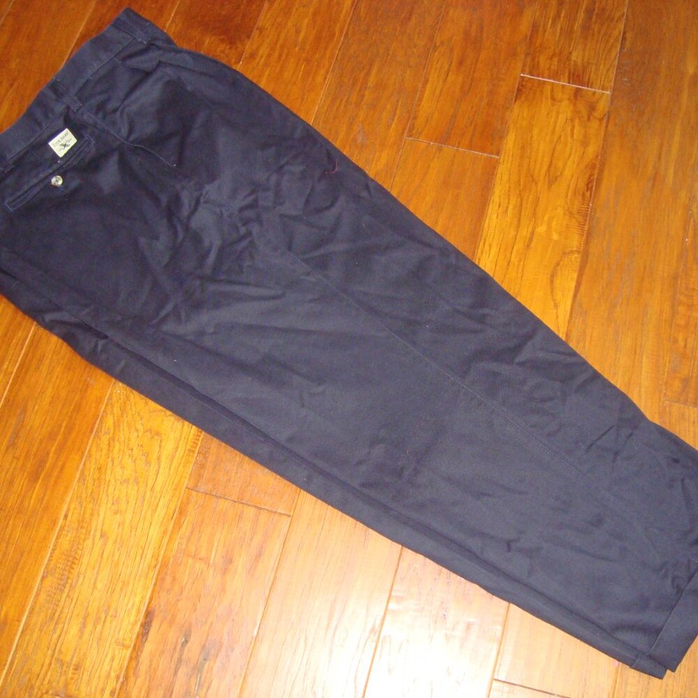 Eddie Bauer Men’s Navy Blue Relaxed-Fit Front Pleated Cuffed Leg Pants 38